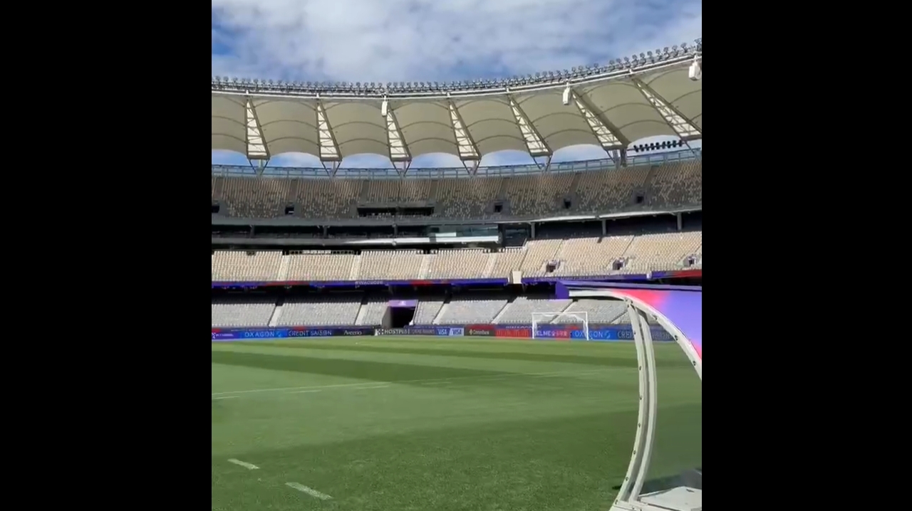 Leyu Sports-明日中国女足决战澳大利亚！马德兴晒现场视频：估计明天有6万人